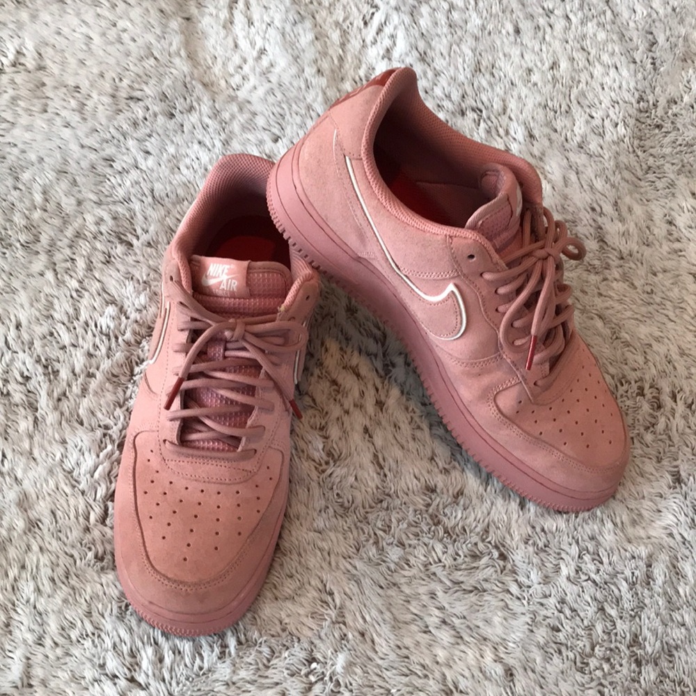 Pink Nike Air Force 1